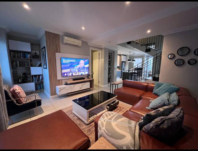 3 BEDROOM SECTIONAL TITLE TO LET IN BRYANSTON